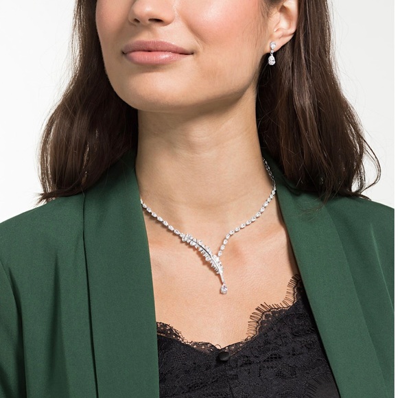 Swarovski Rhodium Feather Crystal Necklace - Picture 2 of 11